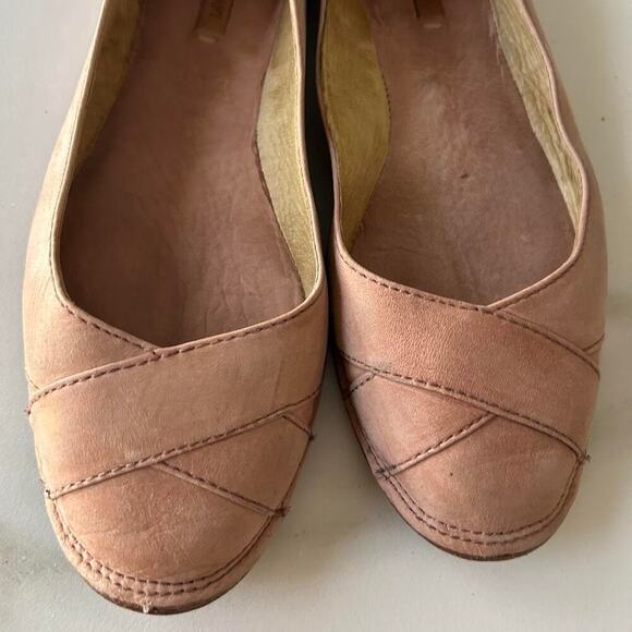 Frye Dusty Pink Leather Ballet 🩰 Flat - Picture 4 of 7